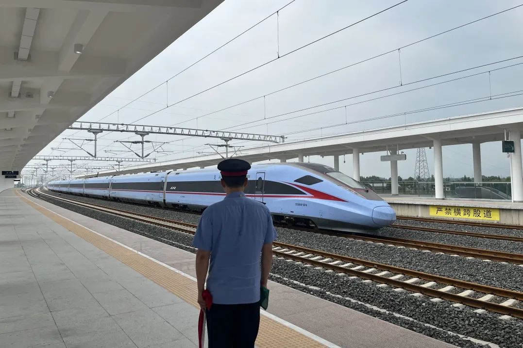 1690166072196354.jpg 640.jpg