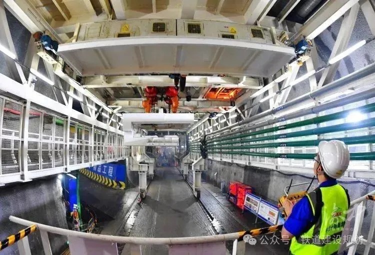 1755484216564832.jpg 640.jpg